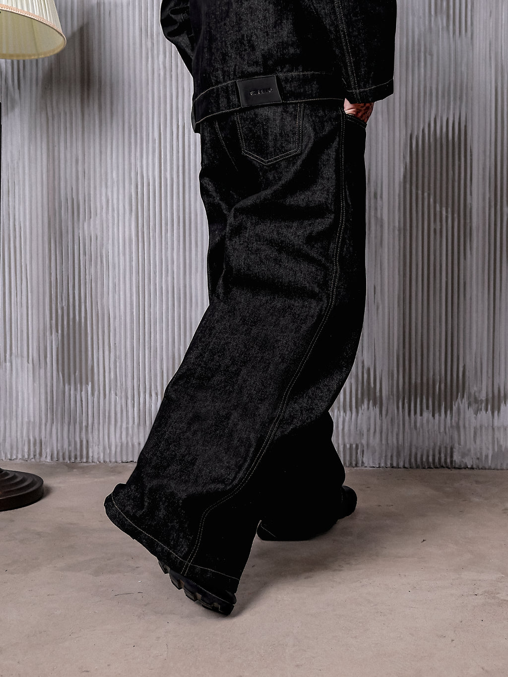 OBSIDIAN RAW DENIM