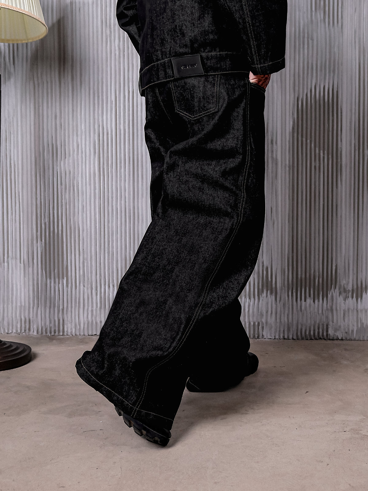 OBSIDIAN RAW DENIM