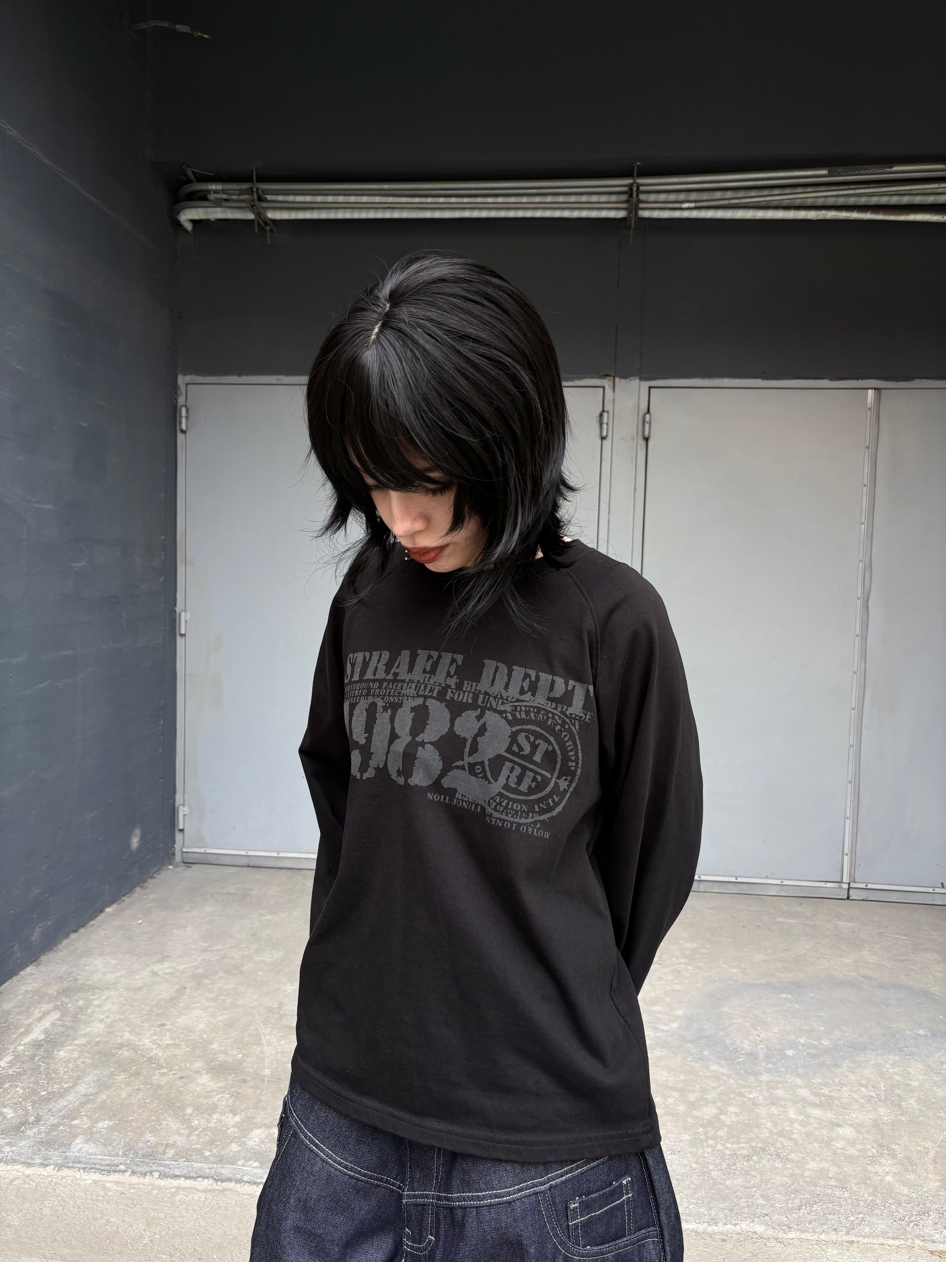 1982 BLACK LONG SLEEVE
