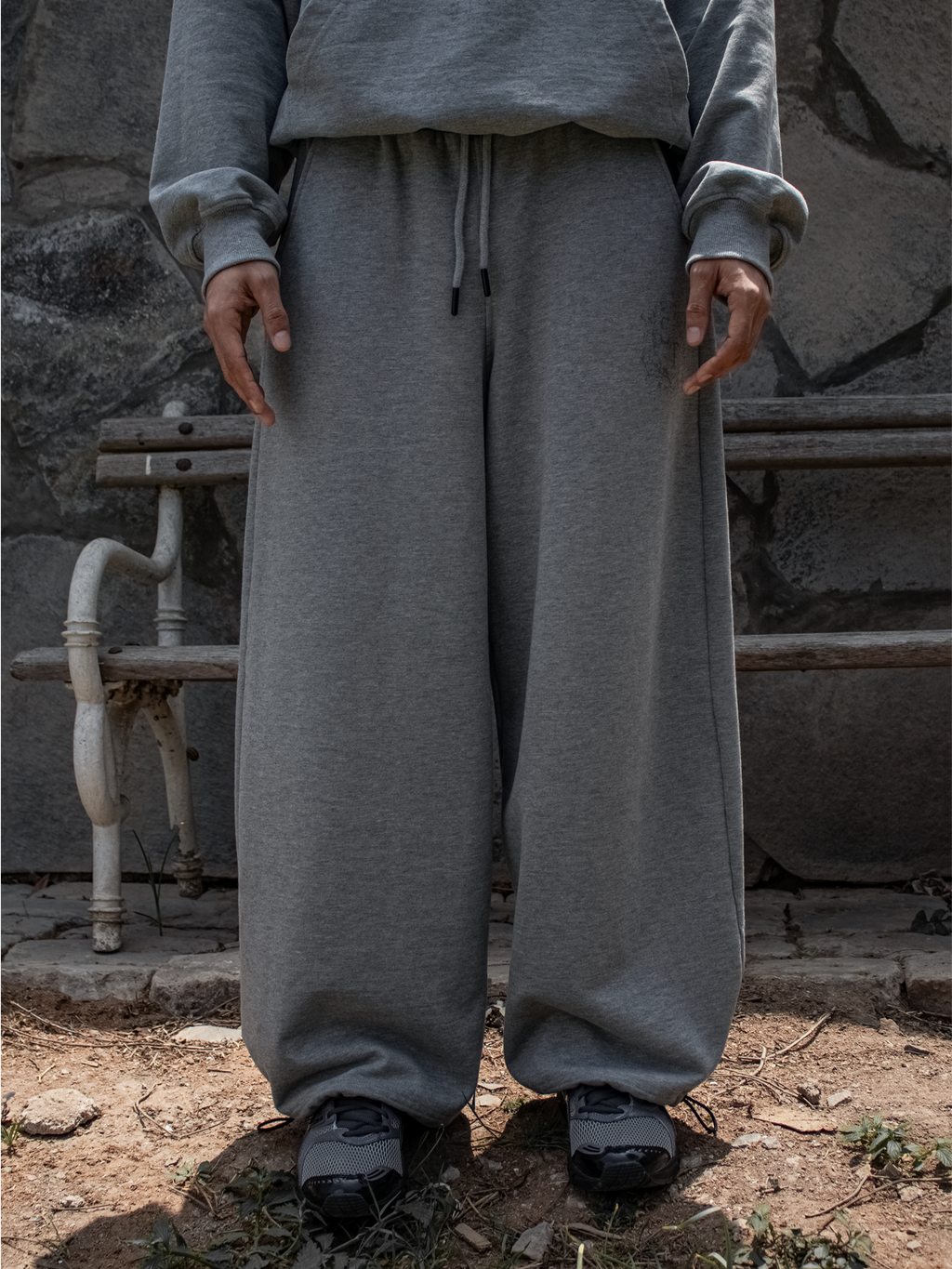 SHIELD SWEATPANT