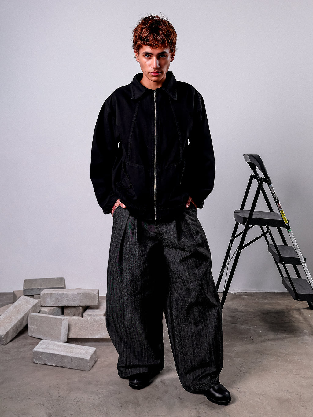 LOOSE RAW DENIM