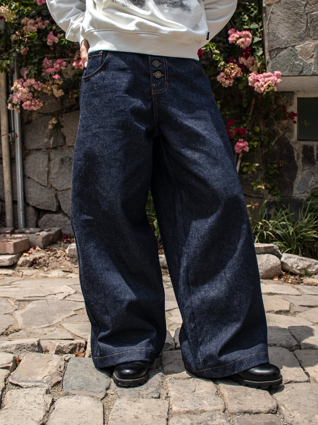 INDIGO RAW DENIM